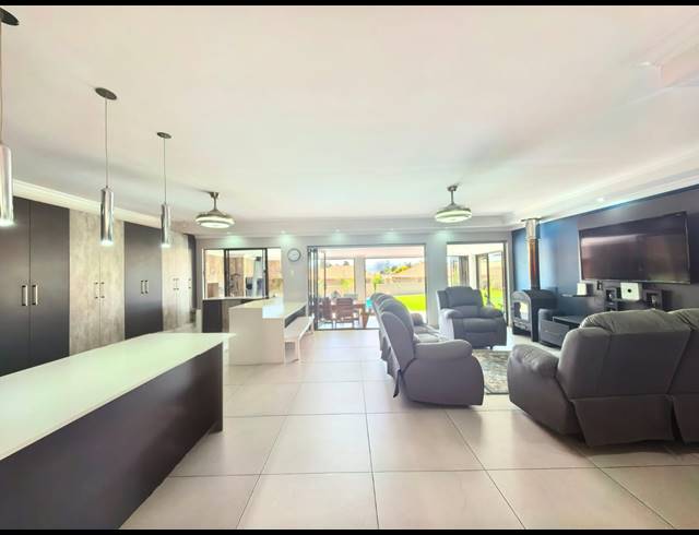 3 BEDROOM HOUSE FOR SALE IN VAALPARK